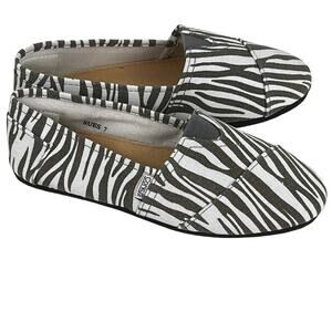 Corkys Sue Animal Print Women's Size 7 Flats Slipons
